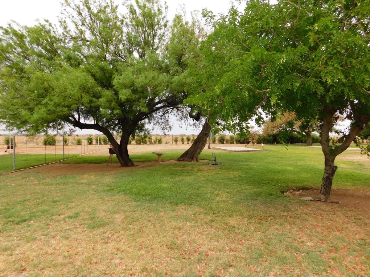 Meteorite Rest Camp Hotel Grootfontein Exterior photo
